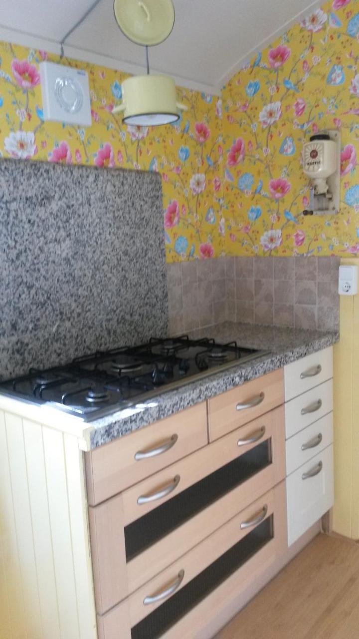 Pipowagen Camping Puur Genieten Bed & Breakfast Someren Eksteriør bilde