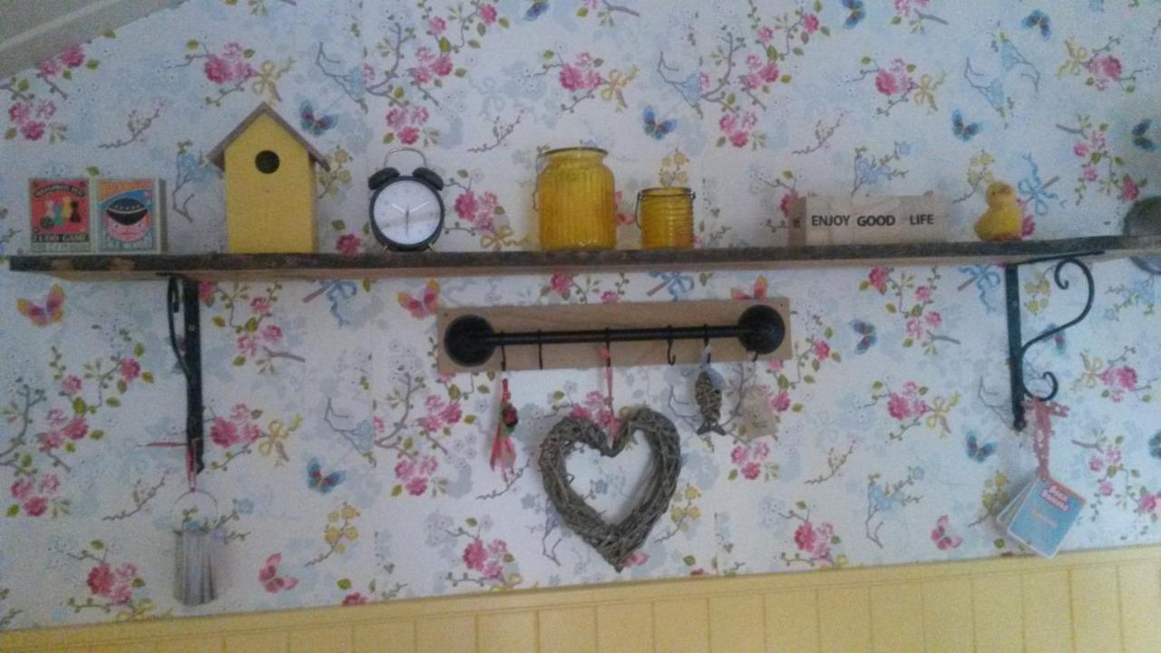 Pipowagen Camping Puur Genieten Bed & Breakfast Someren Eksteriør bilde